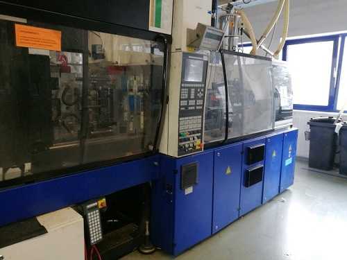 Injection Molding Machine -1